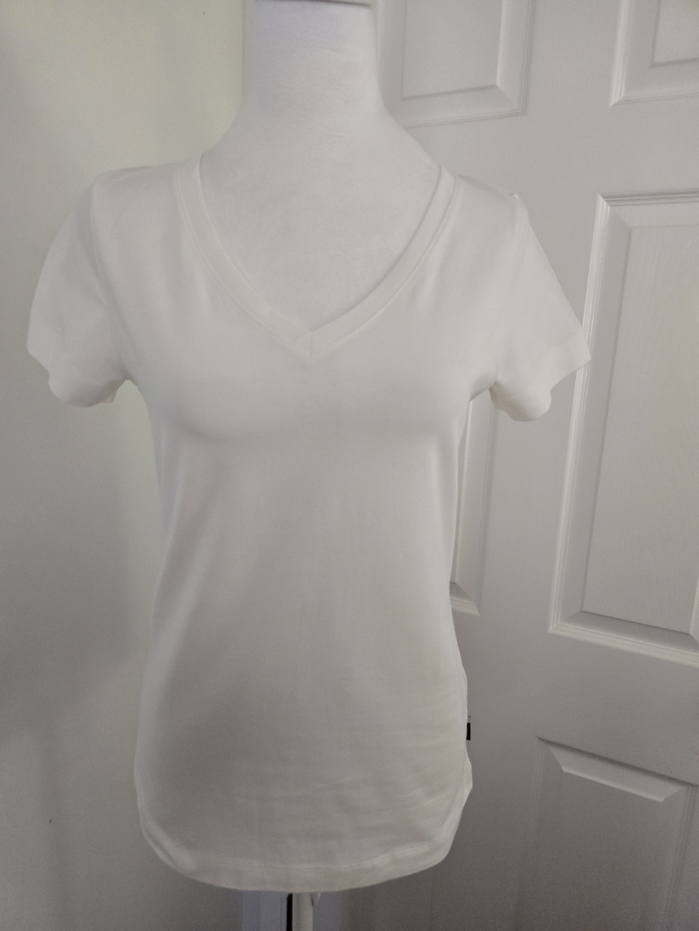 Nautica Classic V-Neck Women's Tee - White Sz. (Med)